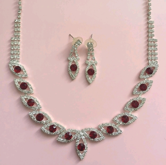 Necklace and earrings set prom - Picture 4 of 4